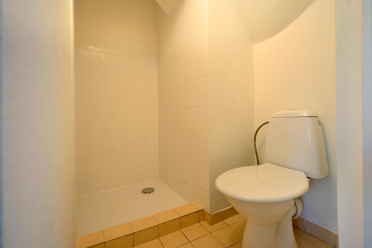 Apartmany Jevany Exteriör bild