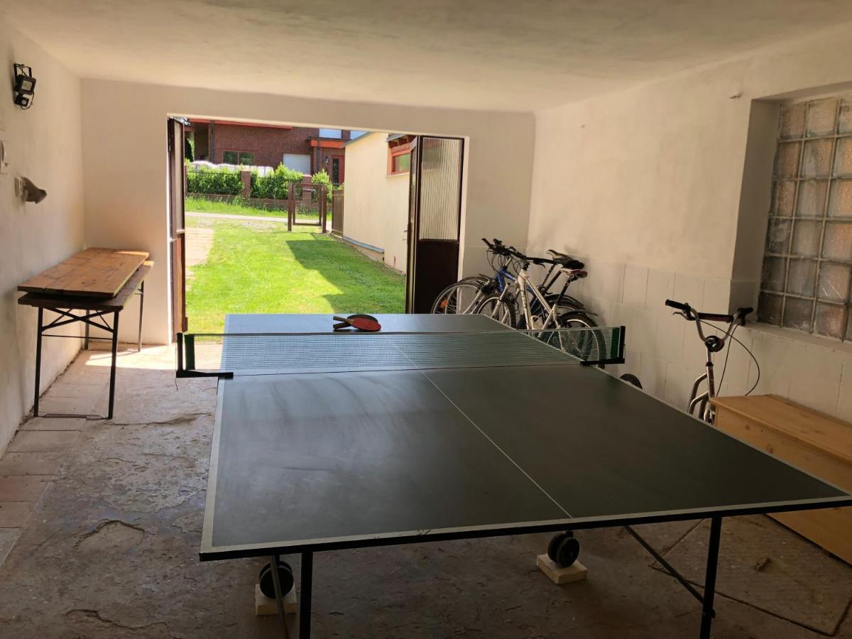 Apartmany Jevany Exteriör bild