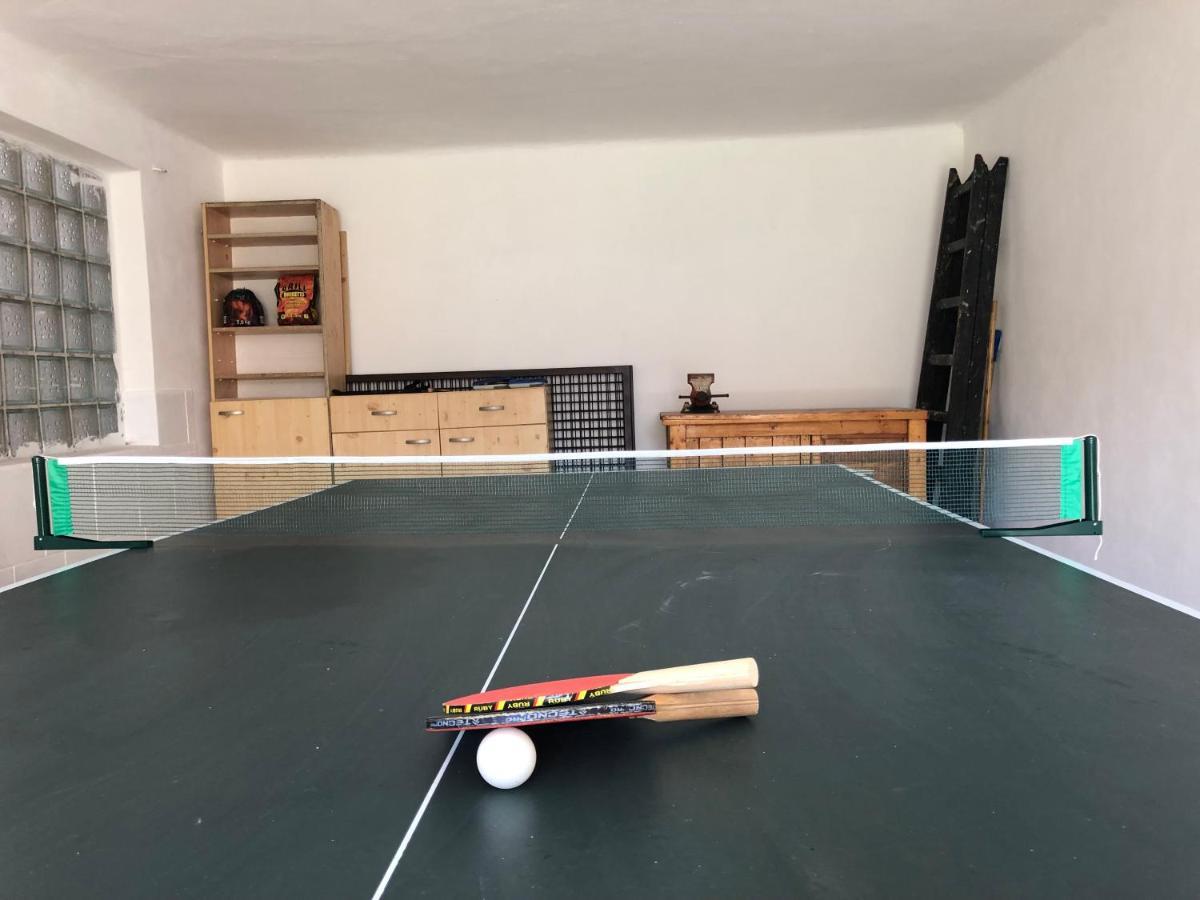 Apartmany Jevany Exteriör bild