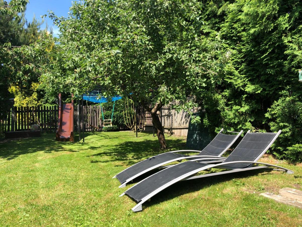 Apartmany Jevany Exteriör bild