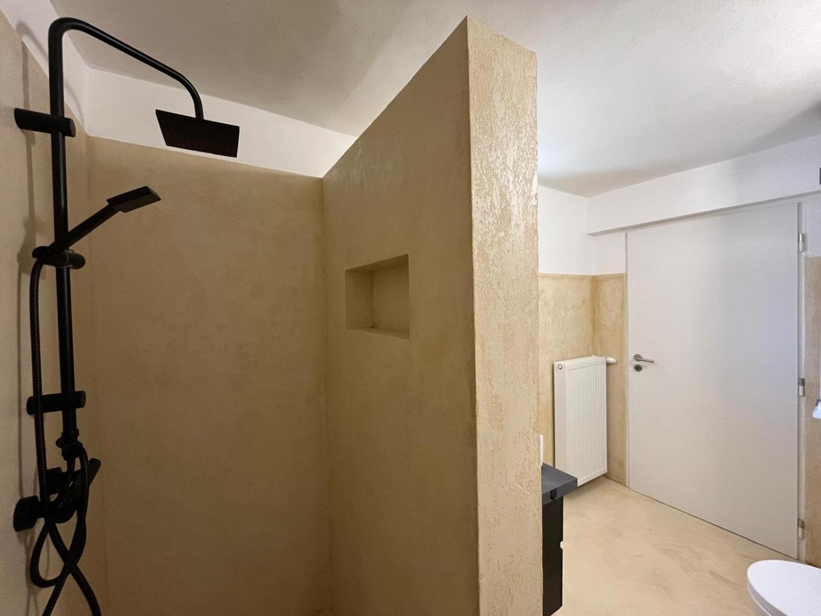 Apartmany Jevany Exteriör bild